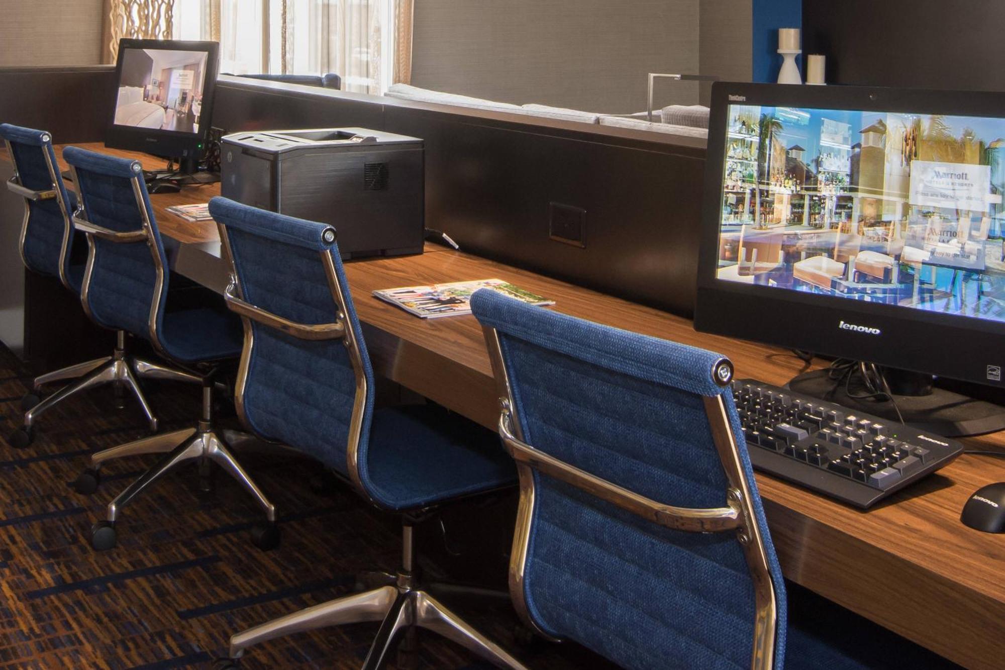 Courtyard By Marriott Raleigh-Durham Airport/Brier Creek Hotell Exteriör bild